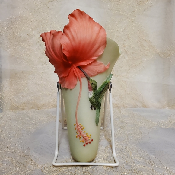 Hummingbird Wall Pocket - Picture 1 of 15